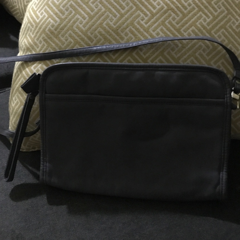 Handbag - Picture 2 of 3
