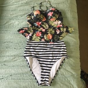 Cupshe Swimsuit