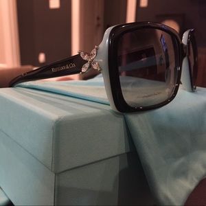 Tiffany Victoria TF 4047B
