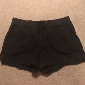 Elastic shorts