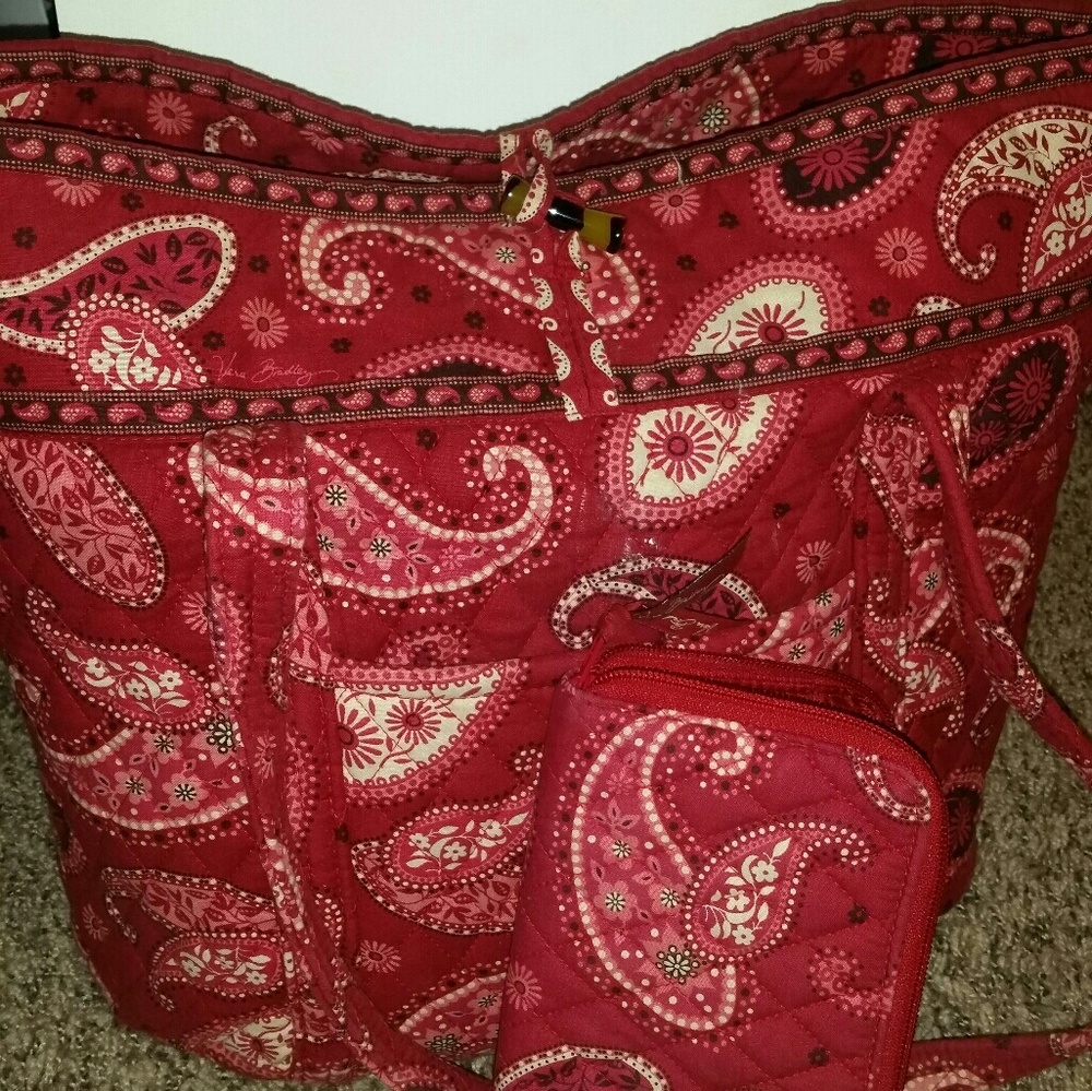 Tote with matching wallet