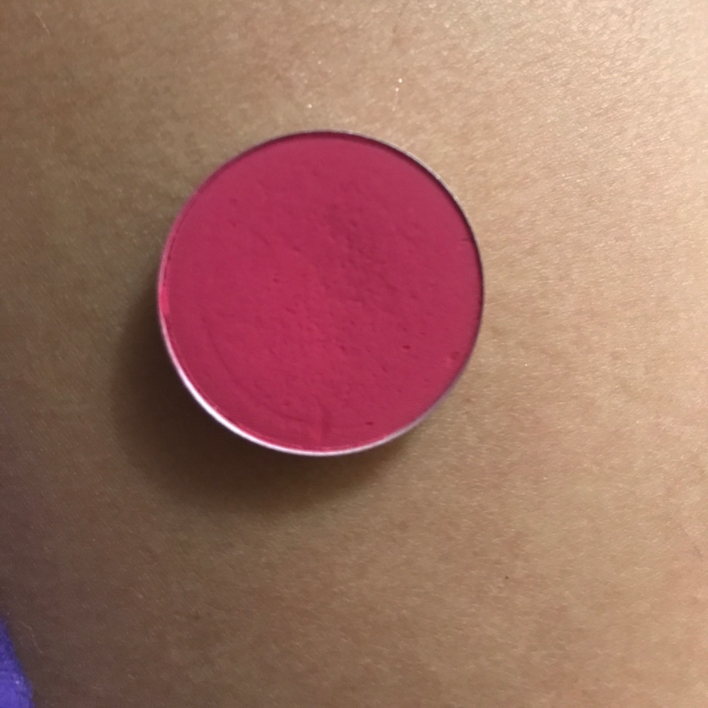 MAC eyeshadow 🌺PASSIONATE🌺