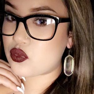Meet your Posher, Gabriela