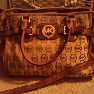 Michael Kors Shoulder bag large offers welcome