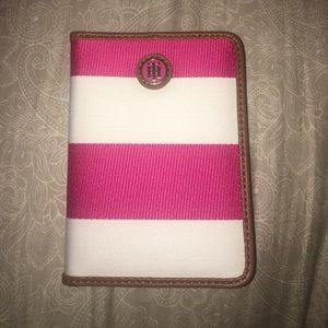 Tommy Hilfiger Passport Holder