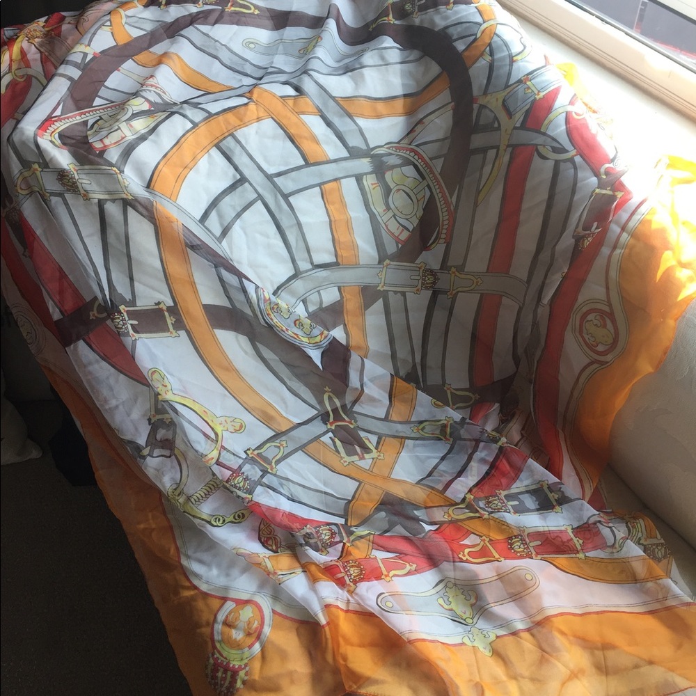 GUCCI SCARF - Picture 4 of 4