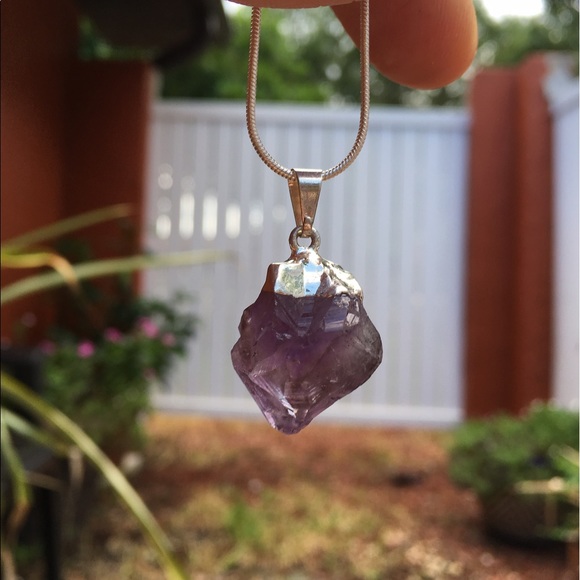 Raw Amethyst Pendant 🔮 - Picture 2 of 3