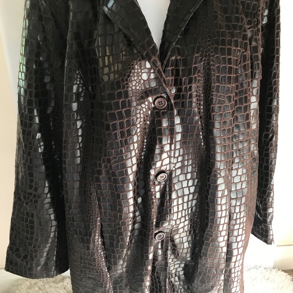 Selene Sport Snake Print Trench Coat - Picture 3 of 8