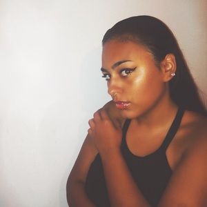 Meet your Posher, Victoria