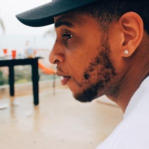 Meet your Posher, Derrick