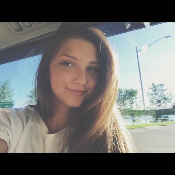 Meet your Posher, Julieta - Picture 1 of 1