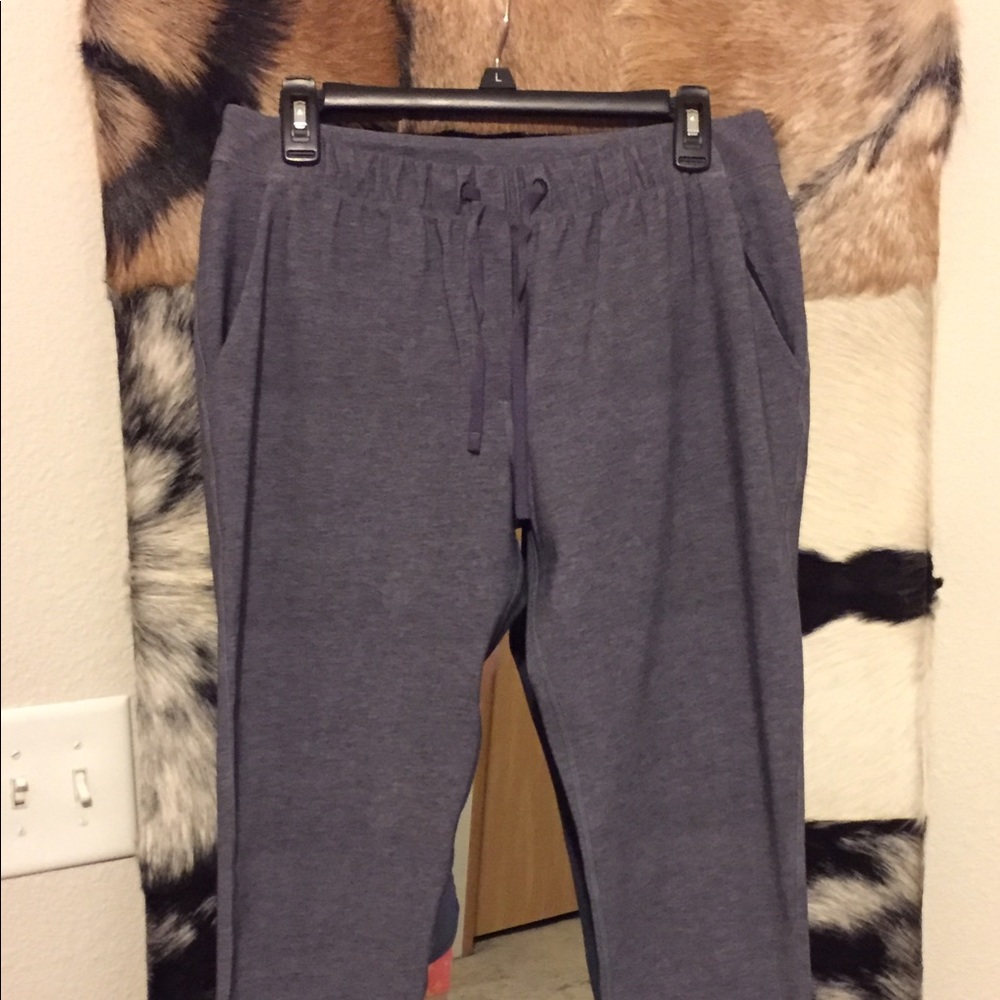 Lululemon jet crop pants