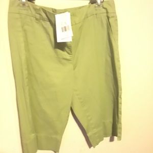 Jacket/shorts.  Shorts mid-knee size 8