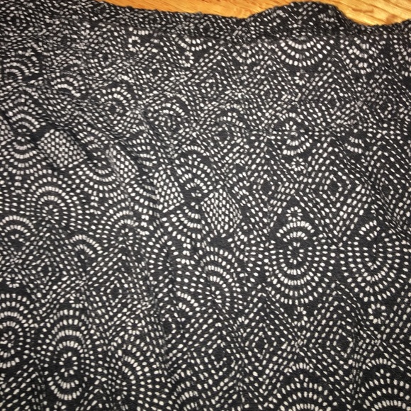 Patterned pants - Picture 3 of 3