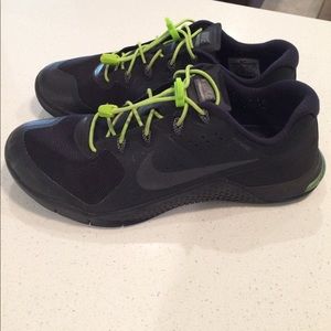Nike Metcon 2's - blacked out edition
