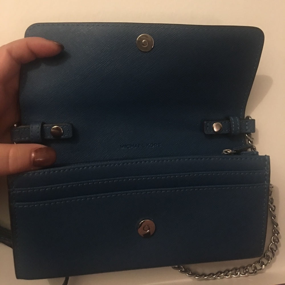 Michael Kors cross body * never used! - Picture 2 of 4