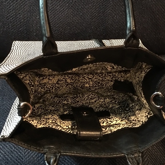 Black and White Rebecca Minkoff mini tote - Picture 4 of 4