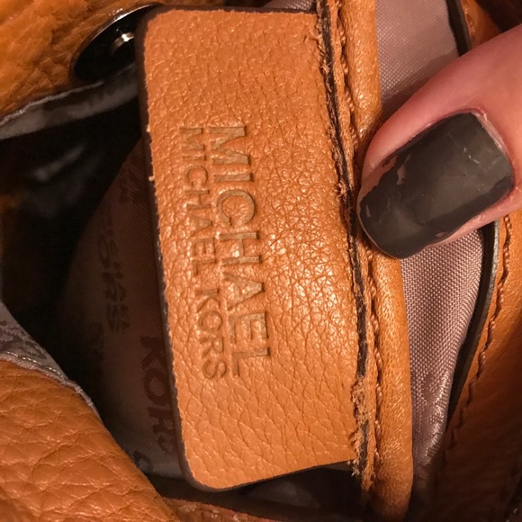 Michael Kors Hobo spacious bag..♥️ - Picture 3 of 7