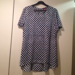 Vince Camuto flowy polka dot high/low top.  MED