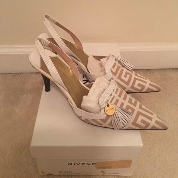 Givenchy white beige sandals - Picture 2 of 6
