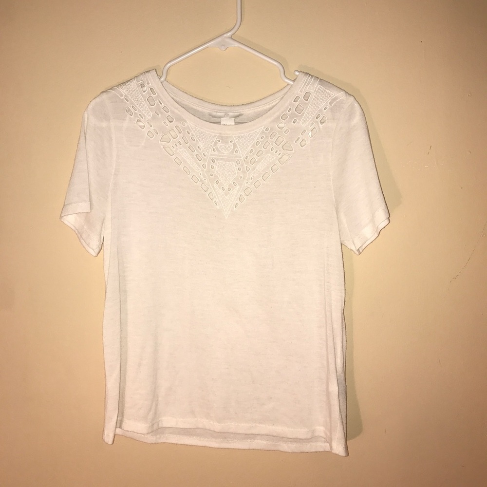 White top with pattern