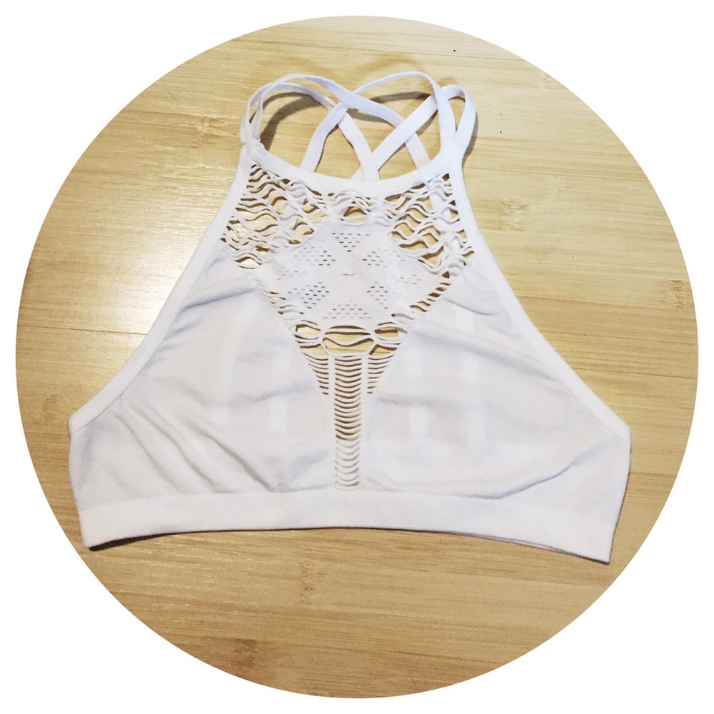 ❗️SOLD❗️F21 High Neck Cutout Bralette