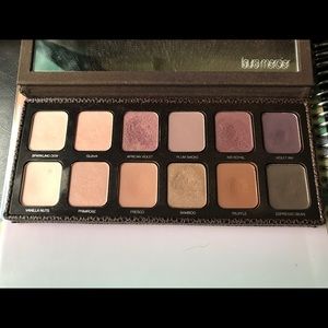 Laura Mercier palette