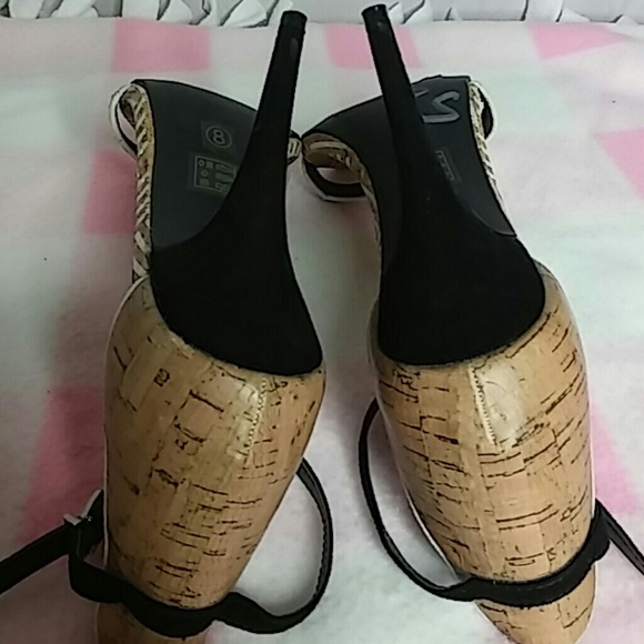 Chinese Laundry sandals - Picture 3 of 4