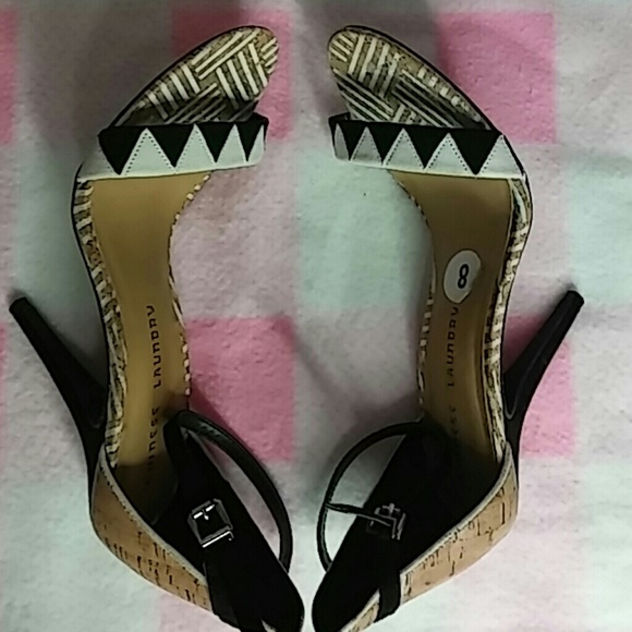 Chinese Laundry sandals - Picture 4 of 4