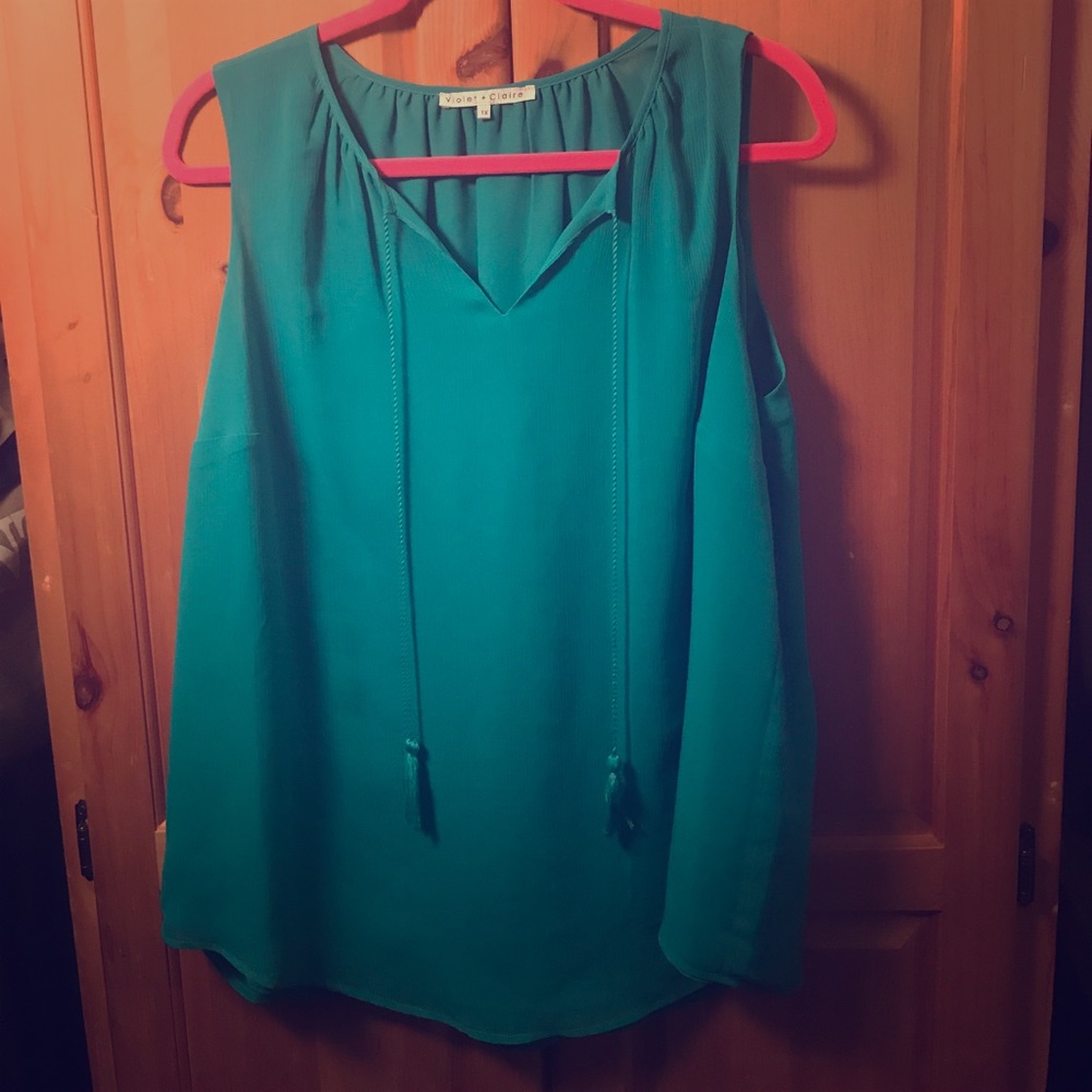 Sleeveless blouse