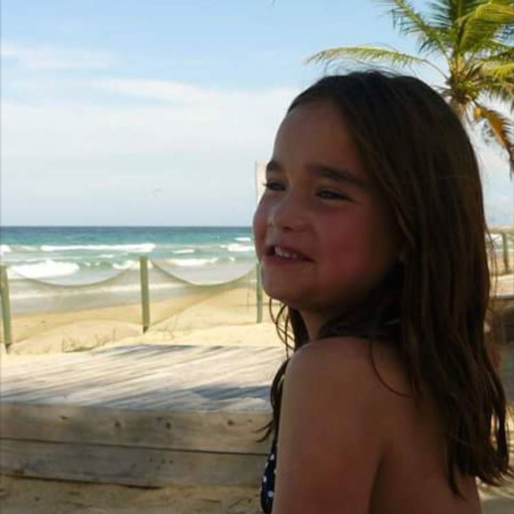 Meet your Posher, Emiliana