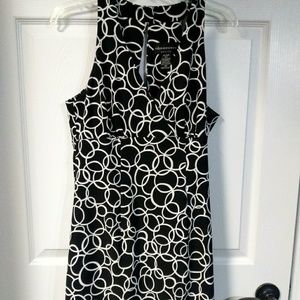 Black & White Sleeveless dress