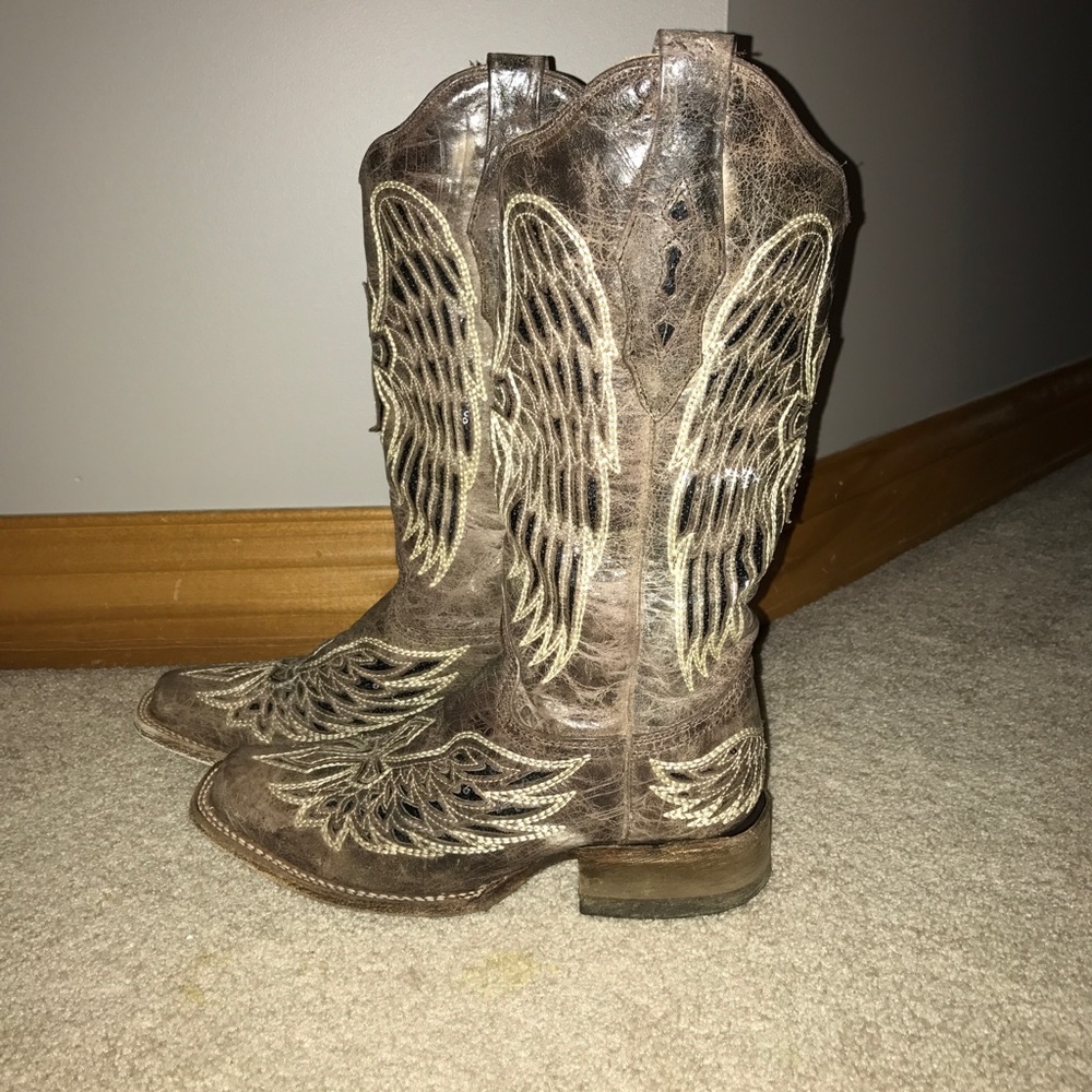 Corral cowgirl boots!