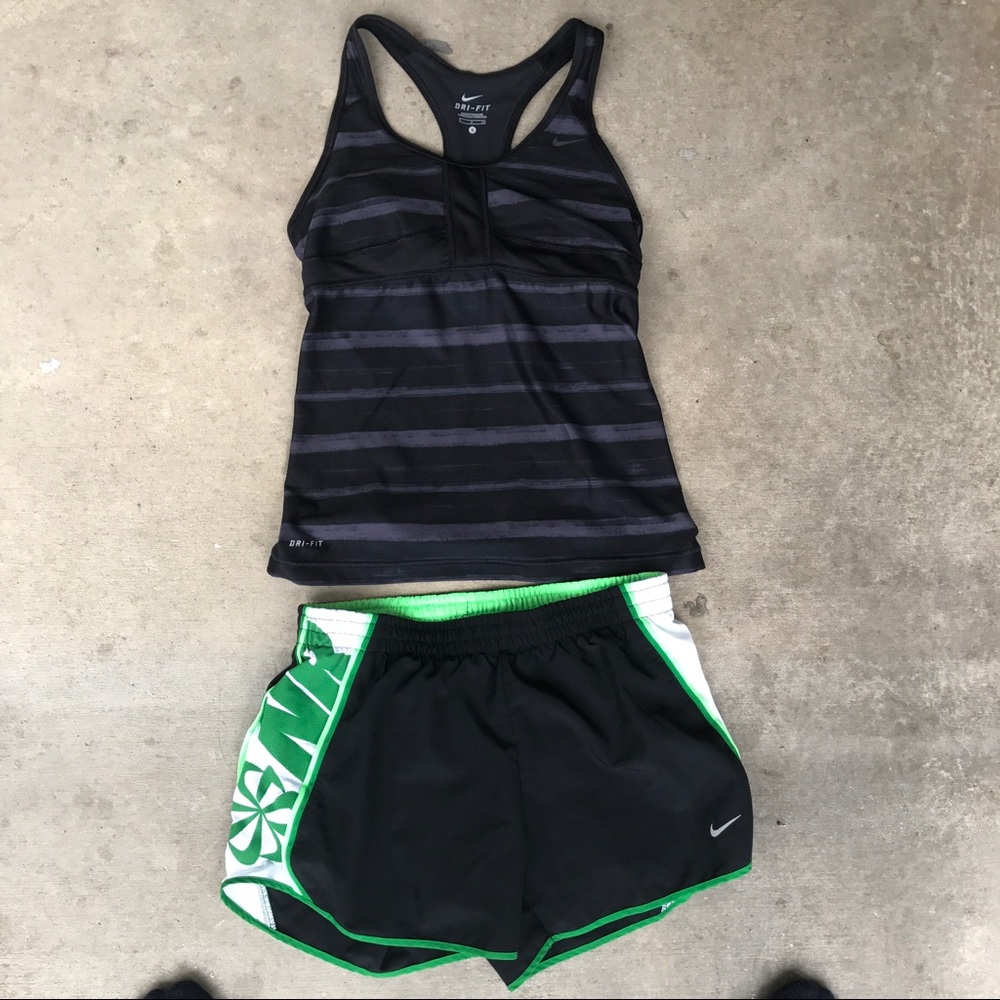 Women's Nike shorts / blouse bundle