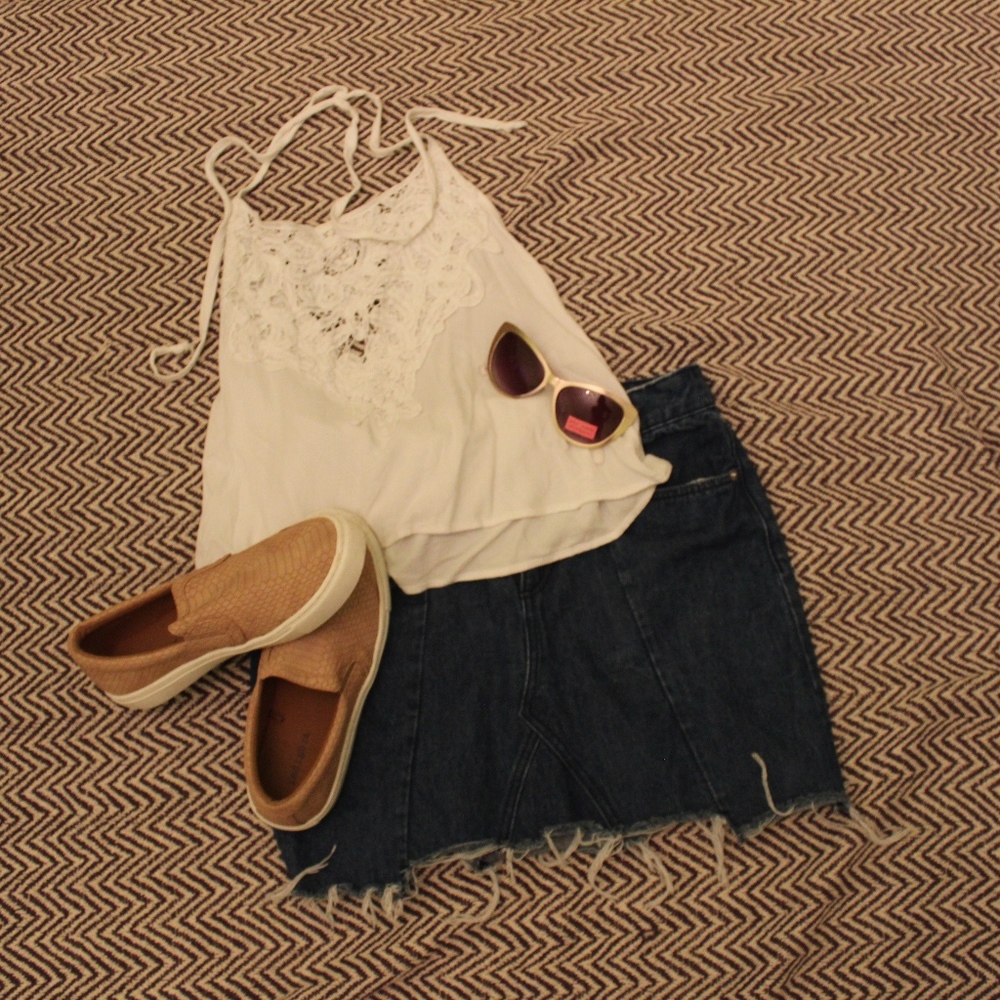 TOBI White Halter with Lace Detail