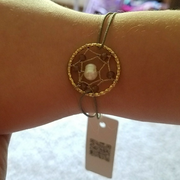 Handmade Round Pearl Stretch Bead Bracelet - Picture 2 of 5