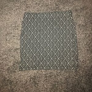 Black and white pencil skirt