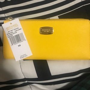 Large Michael Kors Wallet