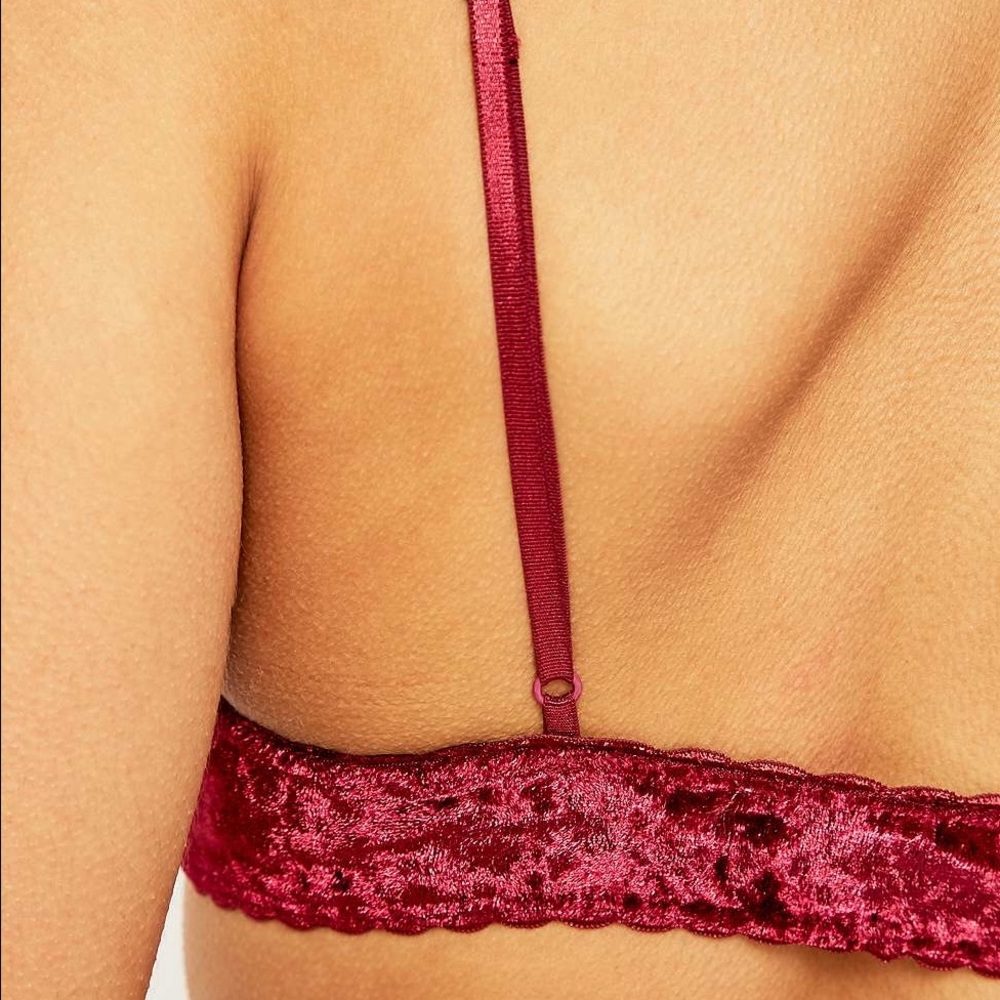 Urban Outfitters Out From Under Velvet Bralette - Picture 3 of 3