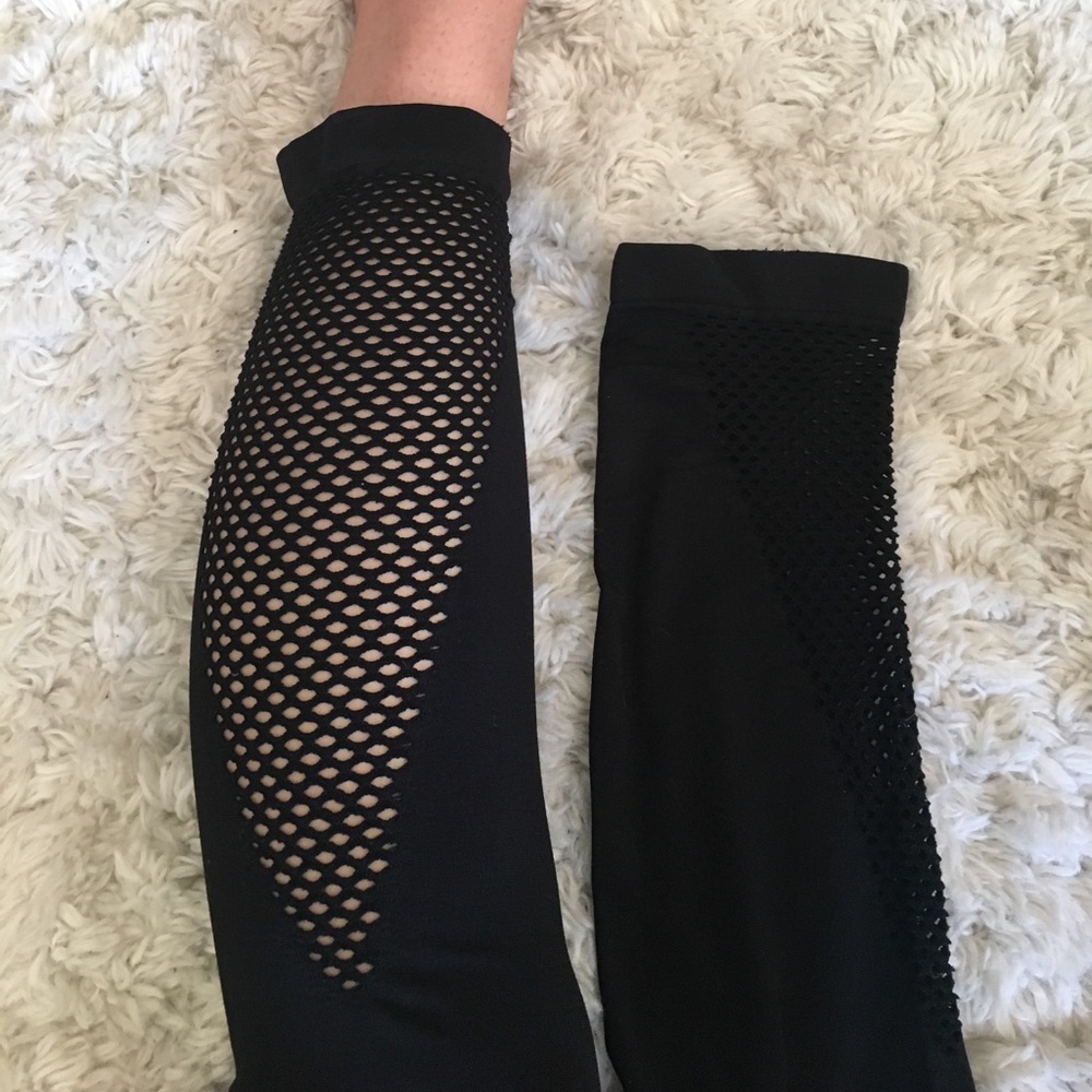 Mesh Cutout Leggings