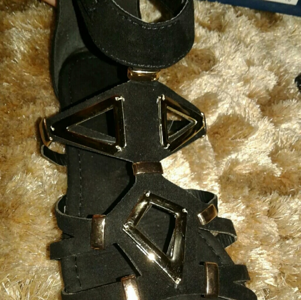 Dress up sandals