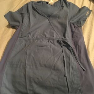 Cherokee maternity scrub top medium