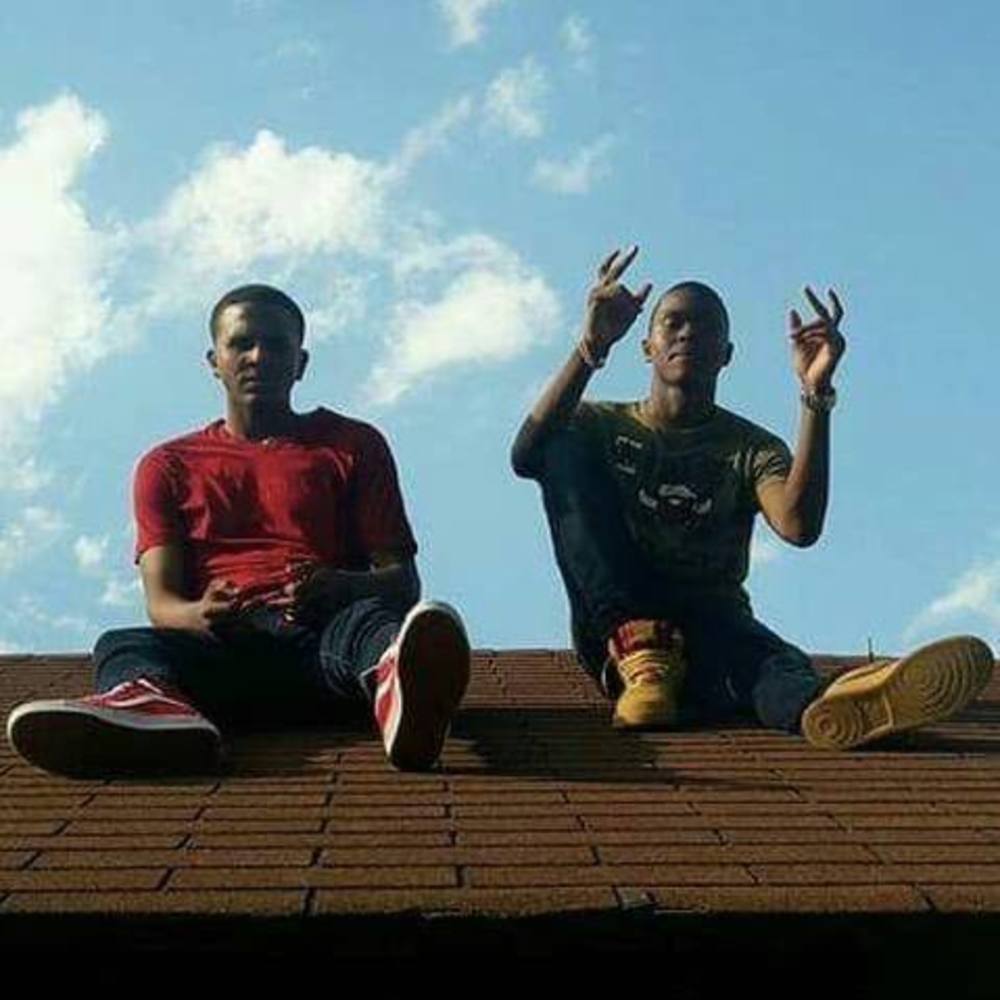 Meet your Posher, Sixo