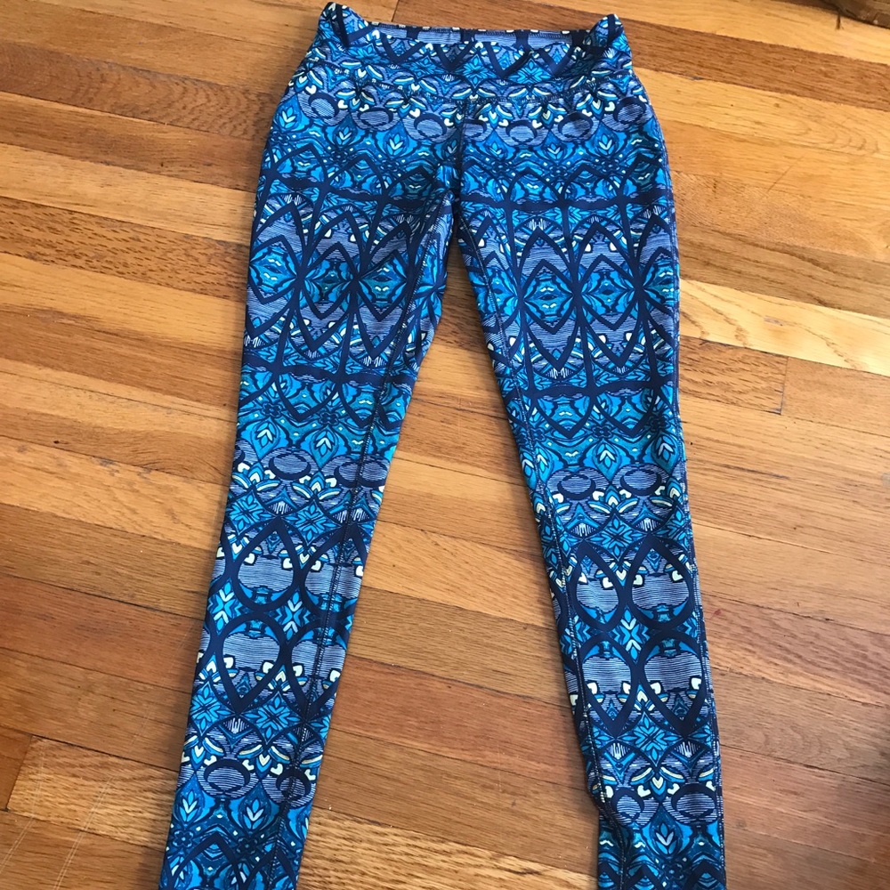 NEVER WORN mossimo athletic leggings