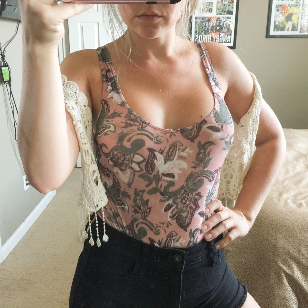 Intimately FP pink paisley low cut thong bodysuit - Picture 2 of 8