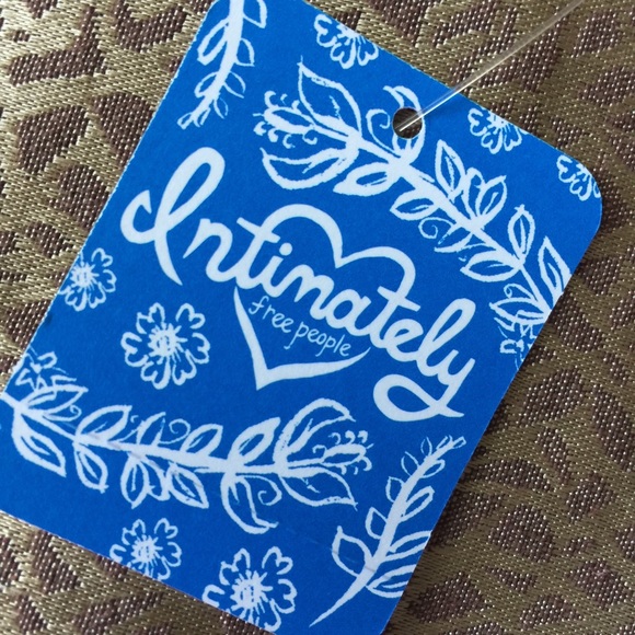 Intimately FP pink paisley low cut thong bodysuit - Picture 8 of 8