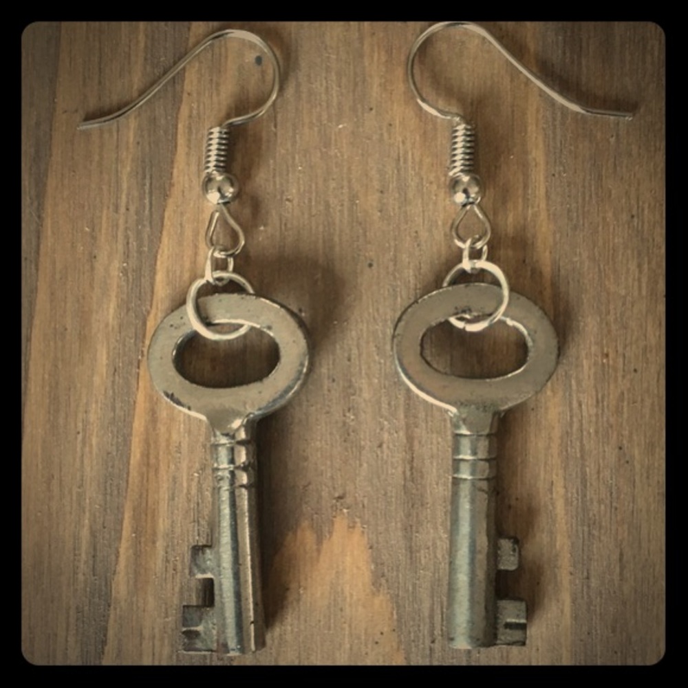 Antique Oval Skeleton Barrel Key Earrings