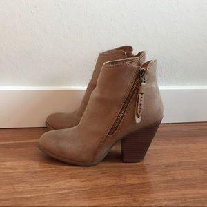 AE Camel Booties