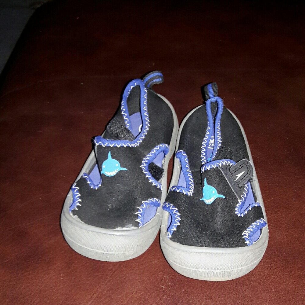 Water shoes