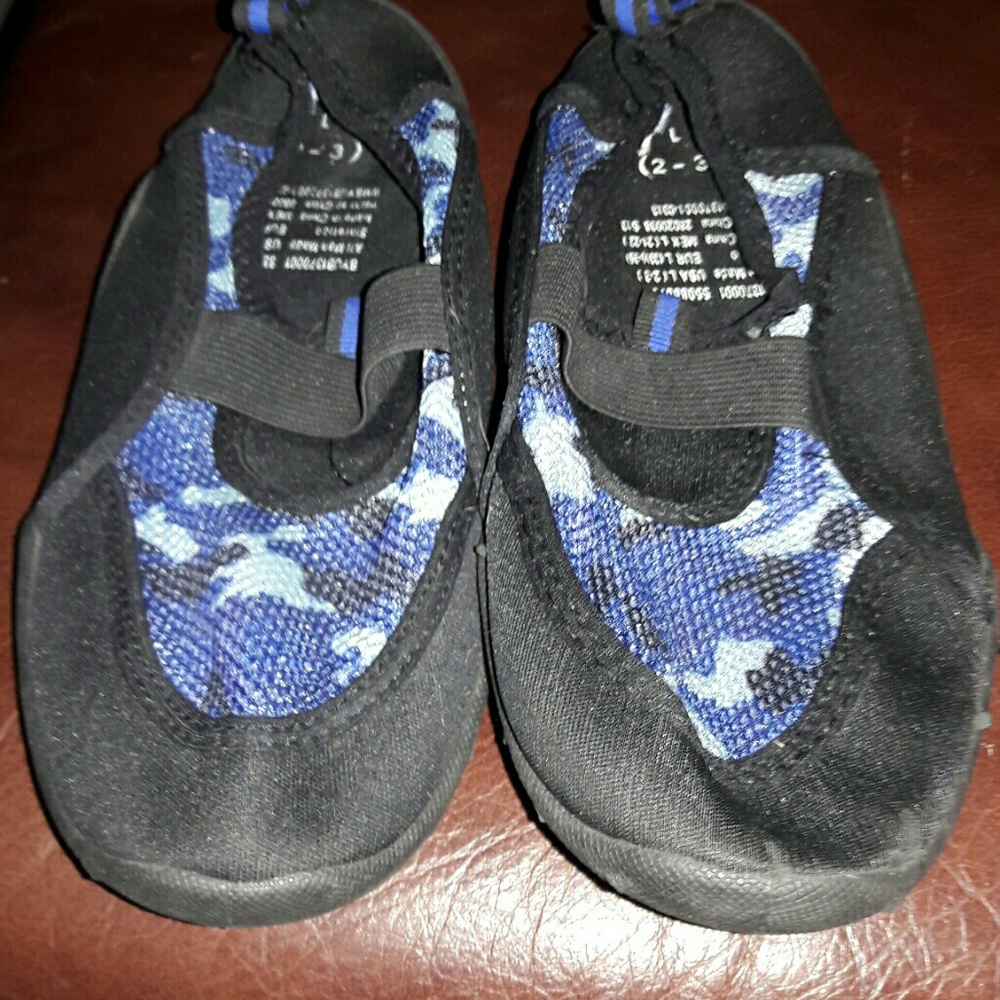 Water shoes